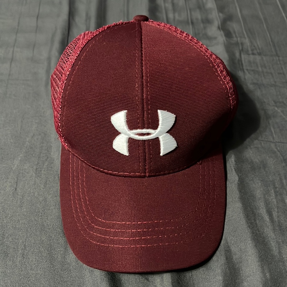 Burgundy Under Armour adjustable hat.